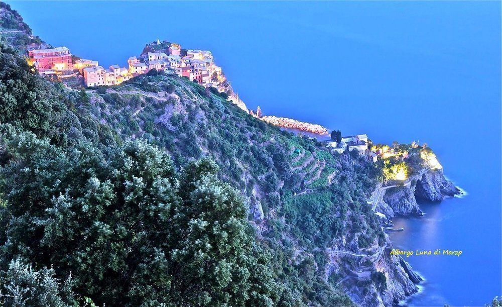 Albergo Luna Di Marzo Volastra Bagian luar foto